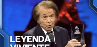 Raphael recibe el premio Persona del Año en los Latin Grammy